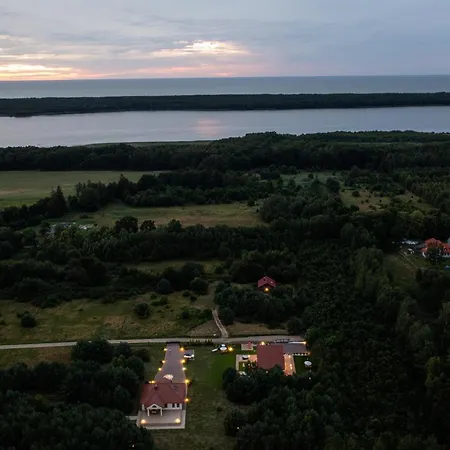 Panorama Lasu Komfortowe Z Jacuzzi Leba-nowecin Ferienhaus Nowecin