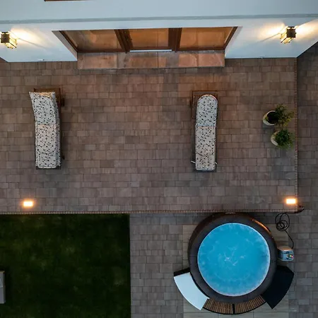 Panorama Lasu Komfortowe Z Jacuzzi Leba-nowecin بيت للعطل Nowecin