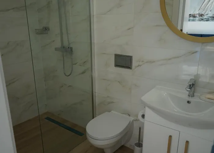 Panorama Lasu Komfortowe Z Jacuzzi Leba-nowecin Semesterbostad *