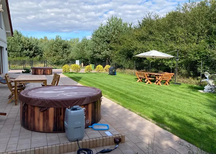 Semesterbostad Panorama Lasu Komfortowe Z Jacuzzi Leba-nowecin Nowecin